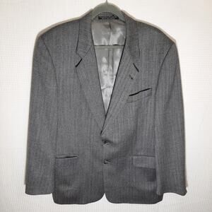 John Clarendon 42R Blazer Lambswool Czech Made Gray Herringbone Sport Coat
